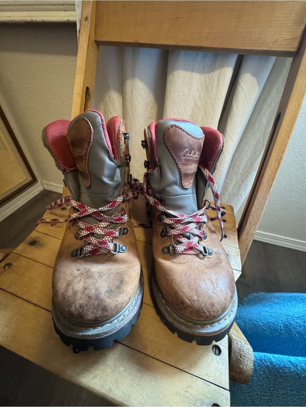 Cabela's Women Brown Leather Hiking Boots with Pink Trim